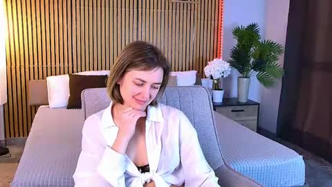 Snapshot of cutemirage chatting on April 2026 02:44:02 PM cutemirage online show from April 2026 02:44:02 PM