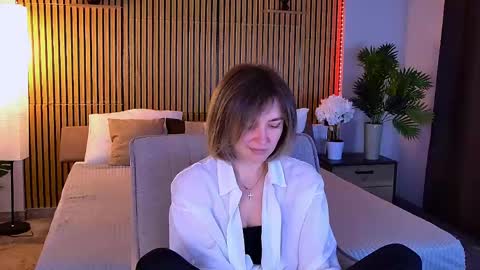 Snapshot of cutemirage chatting on May 2026 02:44:02 PM cutemirage online show from May 2026 02:44:02 PM