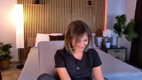 Snapshot of cutemirage chatting on May 2026 02:54:01 PM cutemirage online show from May 2026 02:54:01 PM