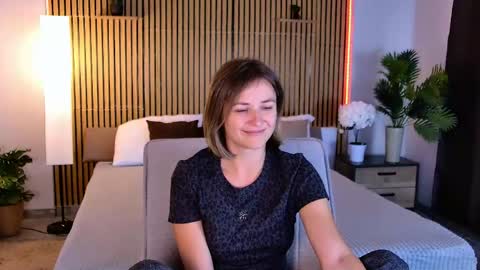 Snapshot of cutemirage chatting on May 2026 02:44:02 PM cutemirage online show from May 2026 02:44:02 PM