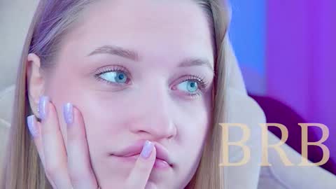 Rina online show from December 2025 05:01:01 AM