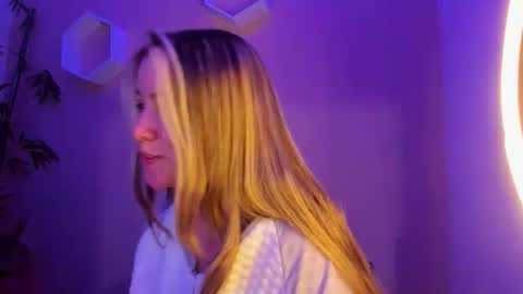 cutesamantha_ online show from May 2026 09:32:02 PM