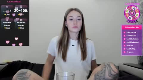 Snapshot of cutestdemon chatting on December 2024 02:33:01 AM Im saving up to fix my favorite car online show from December 2024 02:33:01 AM