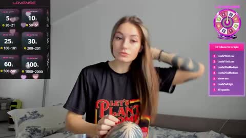 Snapshot of cutestdemon chatting on February 2025 06:07:01 AM Im saving up to fix my favorite car online show from February 2025 06:07:01 AM