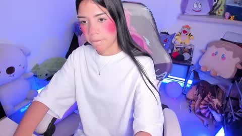 Snapshot of cutestephuwu chatting on October 2025 12:47:01 AM  - independent model online show from October 2025 12:47:01 AM