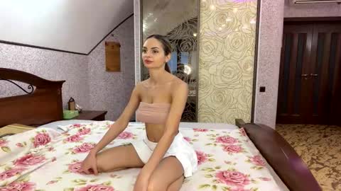 Alina online show from December 2025 04:19:01 AM