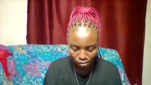 cutey_lunar online show from January 2025 10:11:02 PM