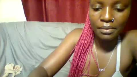 cutey_lunar online show from February 2025 11:33:02 PM