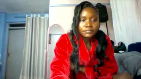 cutezola online show from December 2025 02:40:01 AM