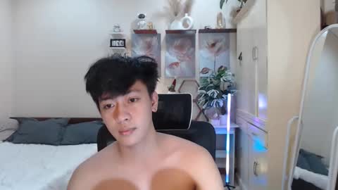 Neil Taylor online show from November 2025 07:02:02 PM