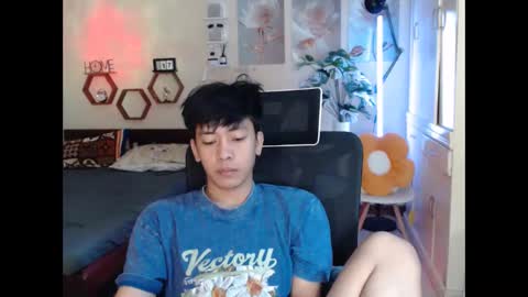 Snapshot of cutie_cumshow chatting on December 2025 07:14:02 AM Neil Taylor online show from December 2025 07:14:02 AM