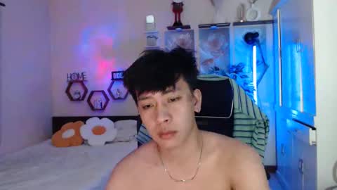 Snapshot of cutie_cumshow chatting on January 2026 04:56:02 PM Neil Taylor online show from January 2026 04:56:02 PM