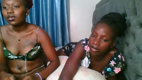 Snapshot of cutie_liqy chatting on December 2025 10:49:02 PM Liqy online show from December 2025 10:49:02 PM