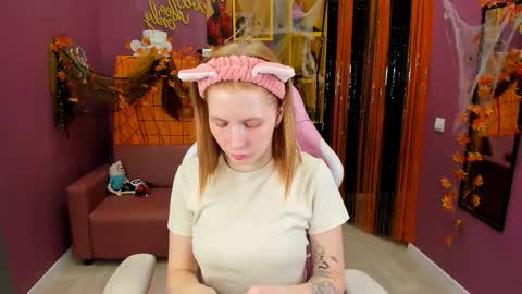 Snapshot of cutie_maniac chatting on October 2025 01:50:02 PM Lina online show from October 2025 01:50:02 PM