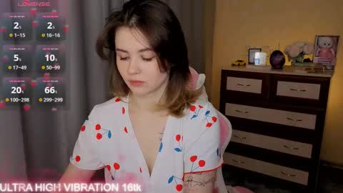 Snapshot of cutie_mili chatting on December 2025 08:01:02 AM mili online show from December 2025 08:01:02 AM