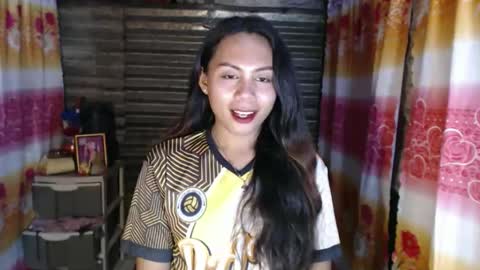 cutie_rona online show from December 2025 01:05:02 PM