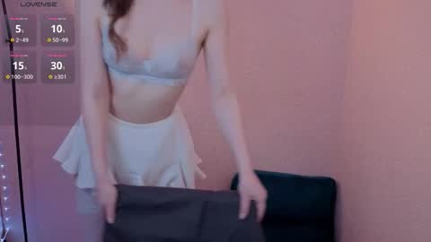 Olivia online show from March 2026 07:09:01 PM