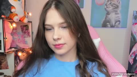 Snapshot of cutierori chatting on December 2024 03:05:02 AM Rori Instagram cutierori online show from December 2024 03:05:02 AM