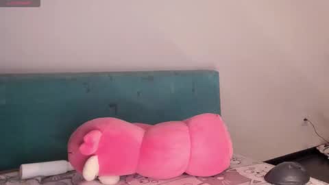 Snapshot of cutiesue chatting on January 2026 01:43:01 AM CutieSue online show from January 2026 01:43:01 AM