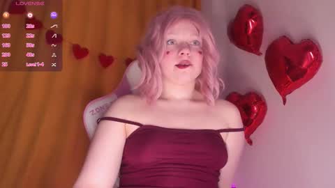 Snapshot of cutiesue chatting on February 2026 01:35:02 AM CutieSue online show from February 2026 01:35:02 AM