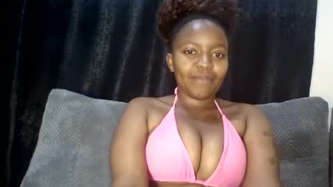 Snapshot of cuvy_babe chatting on July 2026 07:38:02 PM cuvy_babe online show from July 2026 07:38:02 PM