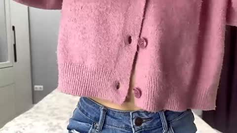 Akemi online show from April 2026 08:24:01 AM