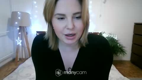 cyber_candy online show from January 2025 04:16:01 PM