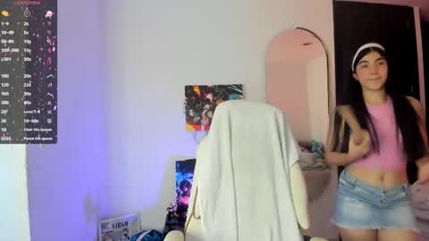 Liz online show from November 2025 08:20:01 PM