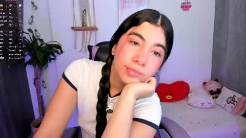 Snapshot of cyber_lizz chatting on June 2026 12:04:01 AM Liz online show from June 2026 12:04:01 AM
