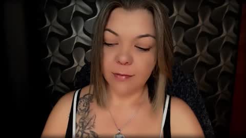 Snapshot of cyberdomme chatting on February 2025 11:15:02 PM Full time mean bitch. online show from February 2025 11:15:02 PM