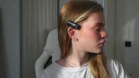 Snapshot of cyberheart_ chatting on February 2025 01:49:02 PM EMILY online show from February 2025 01:49:02 PM