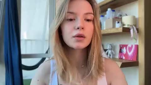 Snapshot of cyberl0ve_ chatting on June 2026 10:40:02 AM Im Emi streaming with my friend Reyna today online show from June 2026 10:40:02 AM