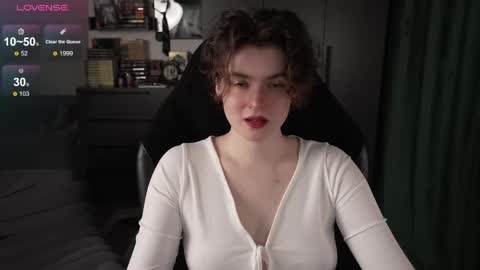 Helen Blossom online show from April 2026 01:11:01 PM