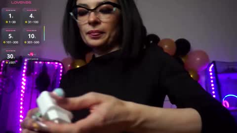 Snapshot of cyberxgoddess_ chatting on October 2025 12:18:01 AM Lily Goddess online show from October 2025 12:18:01 AM