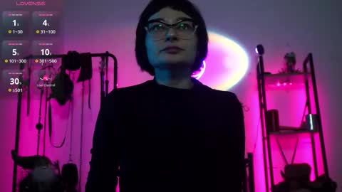 Snapshot of cyberxgoddess_ chatting on December 2025 01:32:02 AM Lily Goddess online show from December 2025 01:32:02 AM