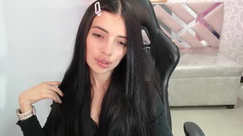 CINTIA ARAUJO online show from November 2025 02:55:01 AM