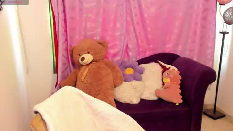 Cynthia online show from October 2025 02:07:01 PM