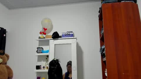 Cynthia online show from April 2026 12:07:01 PM