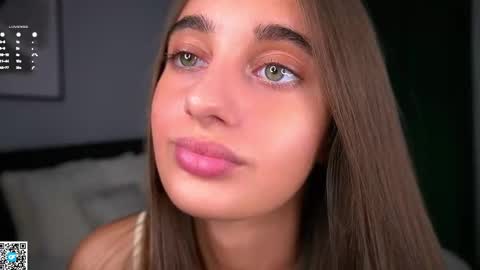 Snapshot of czamabech chatting on November 2025 01:04:02 AM Isabella online show from November 2025 01:04:02 AM