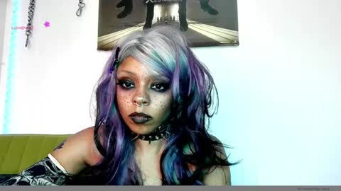 nerdyhotgoth online show from June 2026 10:47:02 PM