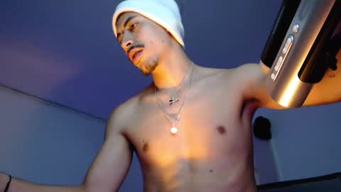 Snapshot of d_usma00 chatting on November 2025 12:58:01 AM d_usma00 online show from November 2025 12:58:01 AM