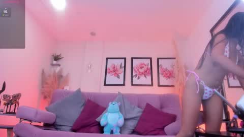 Snapshot of daaniela_moon chatting on December 2025 12:00:02 PM Daniela online show from December 2025 12:00:02 PM