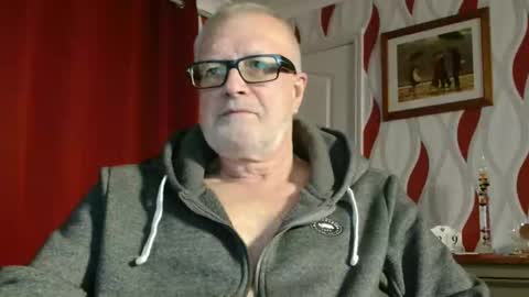 Snapshot of daddiescockforyou chatting on October 2025 09:05:02 PM Brian ... online show from October 2025 09:05:02 PM