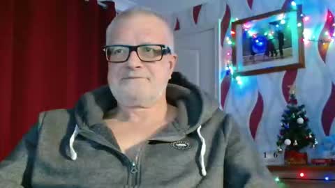 Snapshot of daddiescockforyou chatting on December 2025 09:20:01 PM Brian ... online show from December 2025 09:20:01 PM