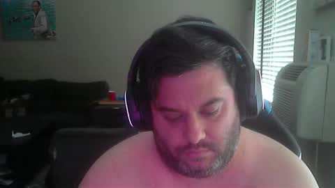 Snapshot of daddybody4u chatting on December 2025 07:19:02 PM daddybody4u online show from December 2025 07:19:02 PM