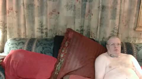 Snapshot of daddycubbyhubby chatting on April 2026 07:39:01 AM Daddy online show from April 2026 07:39:01 AM
