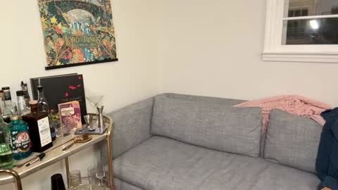 Snapshot of daddydaydrinkz chatting on December 2024 06:21:02 AM DaddydayDrinkz online show from December 2024 06:21:02 AM