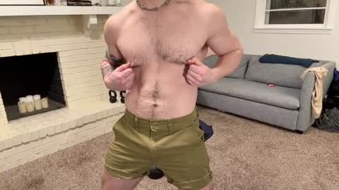 Snapshot of daddydaydrinkz chatting on January 2025 05:59:01 AM DaddydayDrinkz online show from January 2025 05:59:01 AM