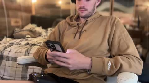 Leo online show from November 2025 10:09:02 PM