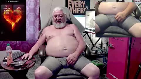 Snapshot of daddydom4fun chatting on April 2026 10:16:01 PM Daddydom4fun online show from April 2026 10:16:01 PM